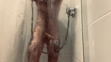 Shower 💦 Niko 🍆