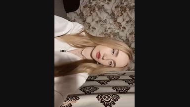 <3