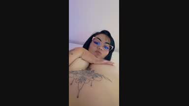 Show hot tits