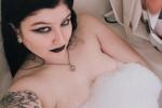 Bath time 🖤