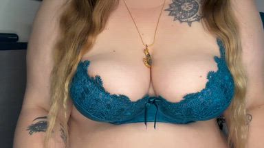 7-Minute Cleavage Control: ASMR Titty Tease