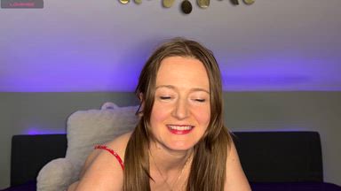 She teases you...with a Southern accent??🥵