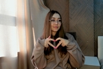 <3