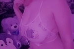 Vee, Hello Kitty