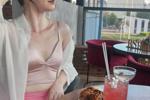 PAY FOR MY DINNER AT THE RESTAURANT