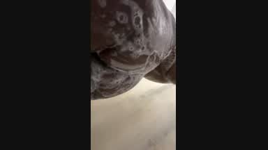Ass Clapping ebony in the shower