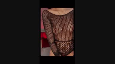 Sliding my body in mesh💖