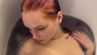 spend time in my bath🤭