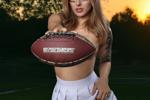 🏈 Warning: This player is dangerously distracting