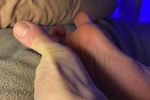 maxim — Feet and fingers close