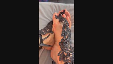 maise — My beautiful feet🦶😍