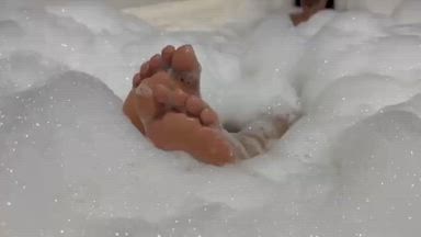 would you like to be here with me?💦🥵