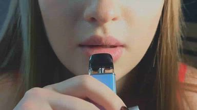 Vape and lips