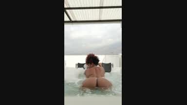 twerking wet