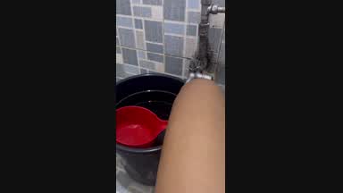 BATHROOM QUICK CUM!!!