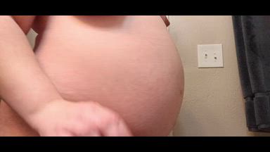 Spreading My Preggo Ass