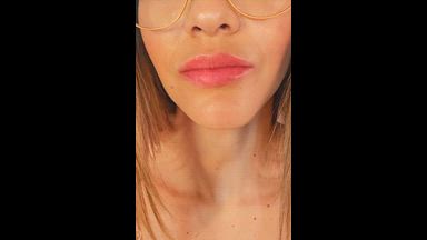 You can taste my sweet lips!💋