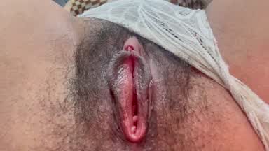 see the pussy squirm