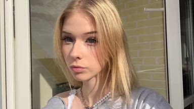 emily — 👀