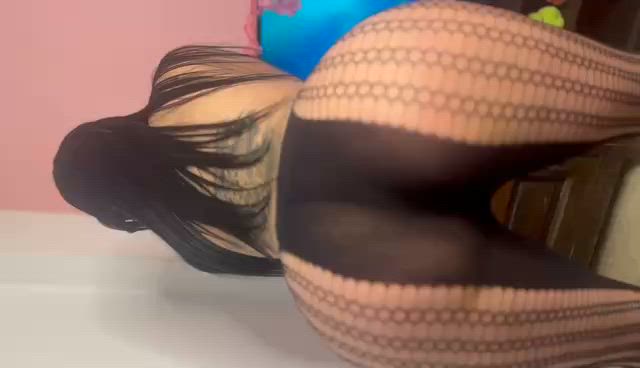 bouncing ass