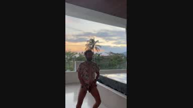 Armando dances regeton