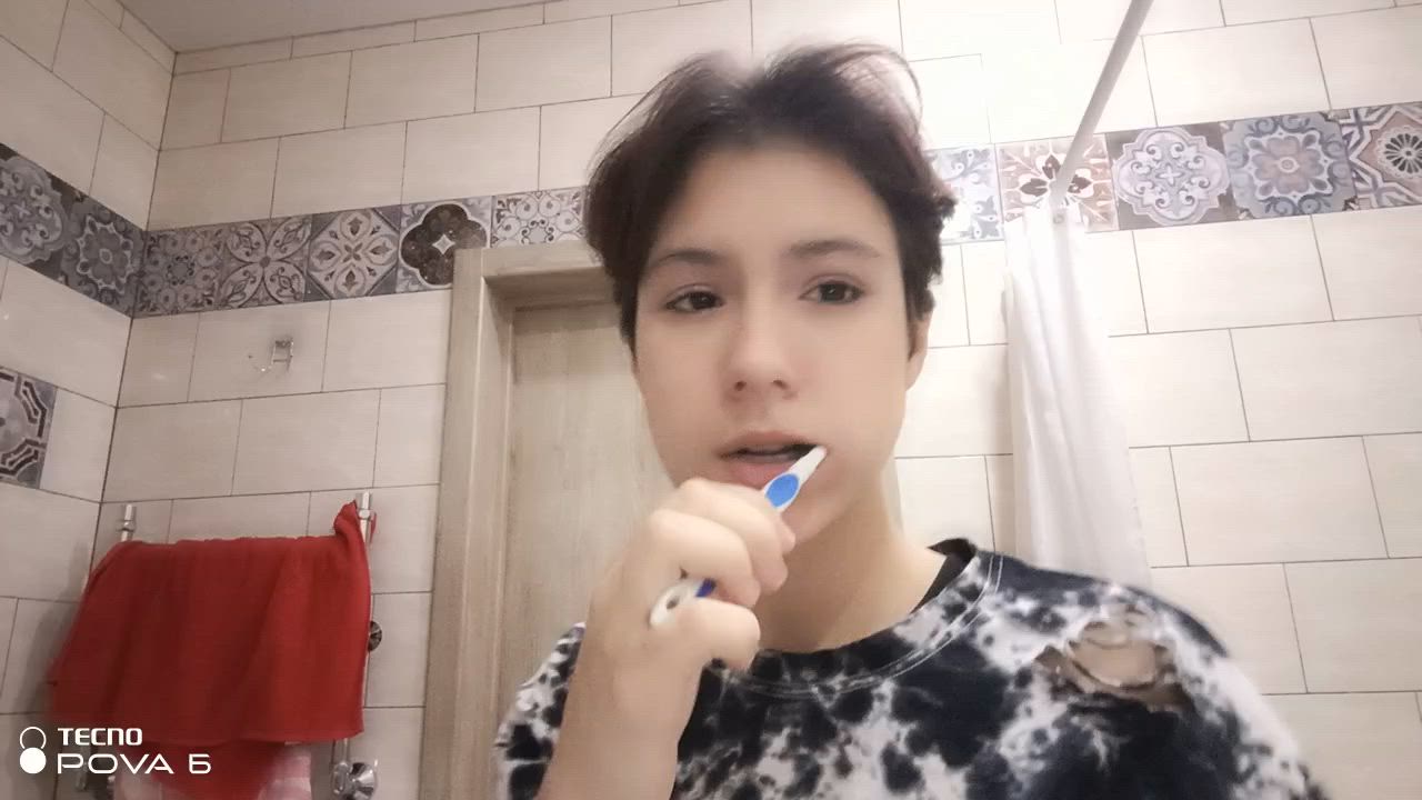 Brushing my Teeth (messy)