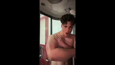 PREMIUM SHOWER CUMMING VIDEO
