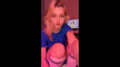 Happy streamer