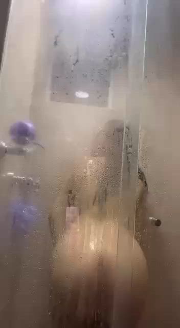 shower 💦💦