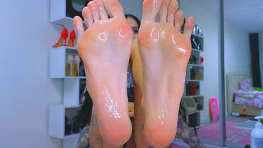 mary — MY OIL FEET