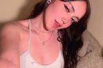 come and give me a kiss