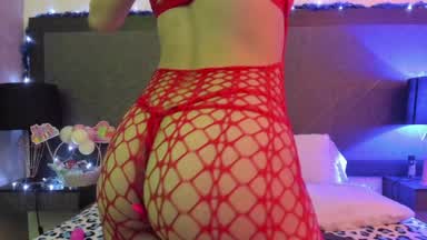 Lap dance in red fishnet 🥵🥵🥵
