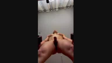 I'm pumping my biceps (bottom view)