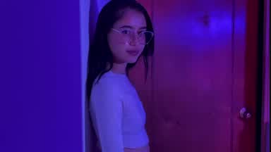 😈