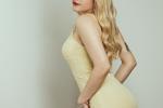 Sexy Blonde with dress💛💛