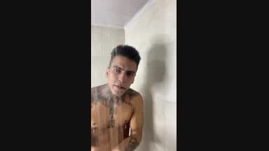 a moment in the bathroom, shall we do some naked a