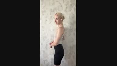 My beautiful body in motion (dancing)