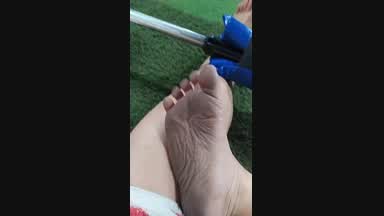 Dirty feet at gym :v
