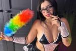 A SEXY MAID IN YOUR HOUSE! 🧹🧽
