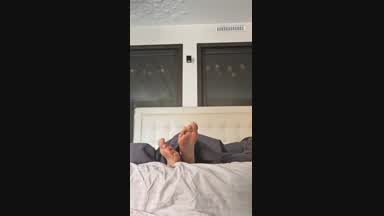 feet