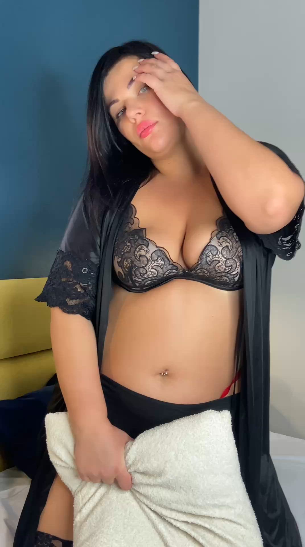 Seduse  u   with my  juicy  body
