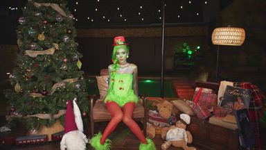 Mischievously grinch 🎄
