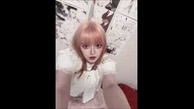 <3