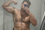 mirror selfie