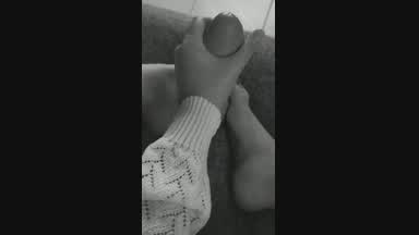 Lazy hand job🍆