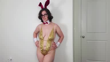 Playboy Bunny Velma Teases Shaggy After a Mystery