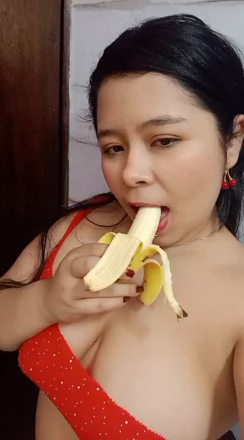 time to eat 😳💥