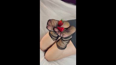 perfect nylon\ feet close up