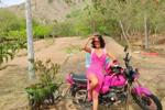 mi linda moto rosada