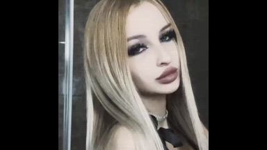 Me<3